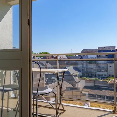 Appartement Centre Avec Parking 4 P *