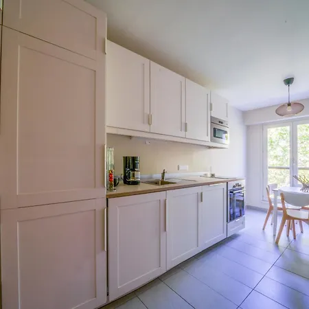 Centre Avec Parking 4 P Appartement *