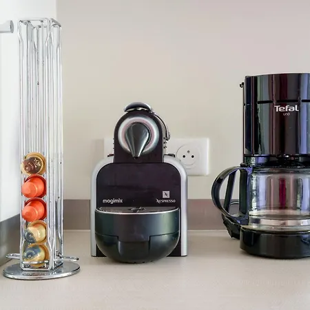 Lägenhet Centre Avec Parking 4 P *