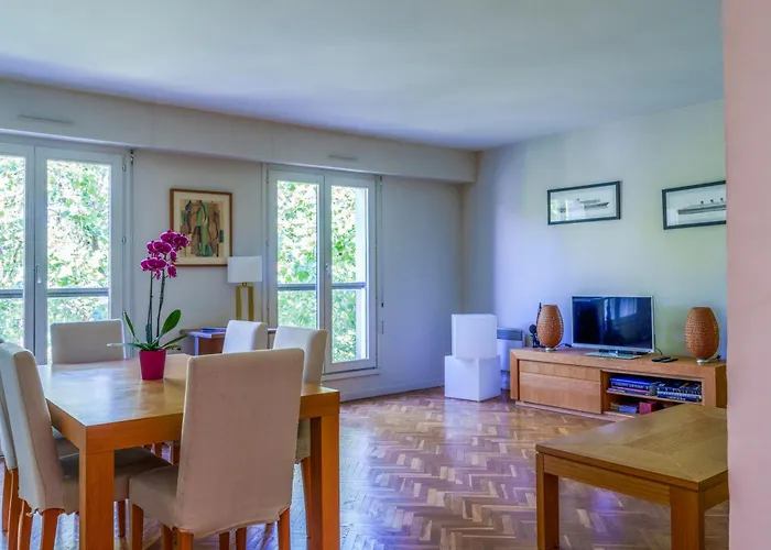 Apartment Centre Avec Parking 4 P Tours