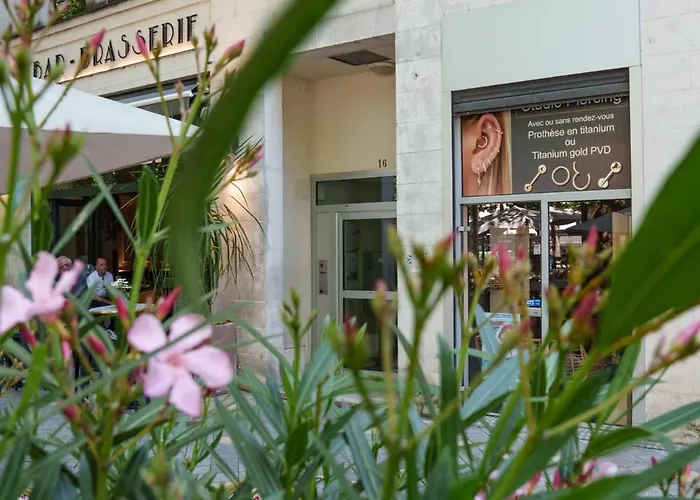 Centre Avec Parking 4 P * טור